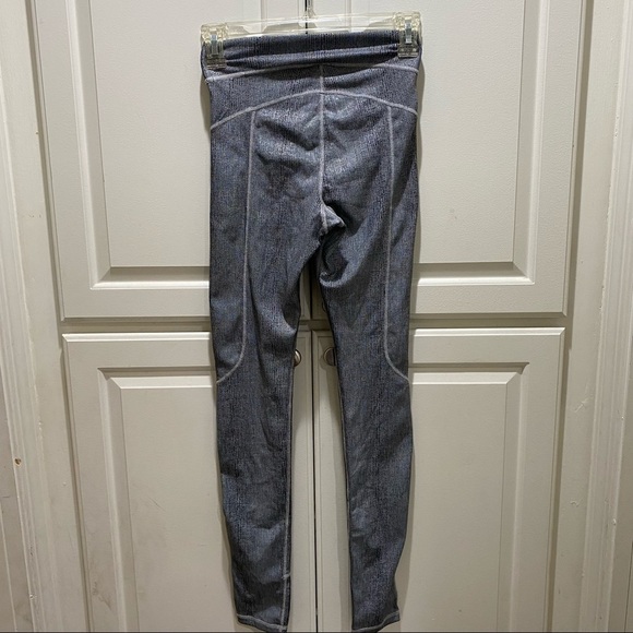 NWT Joe’s Jeans Women’s Off Duty Leggings Silver Scale Print Size Small - Picture 8 of 8